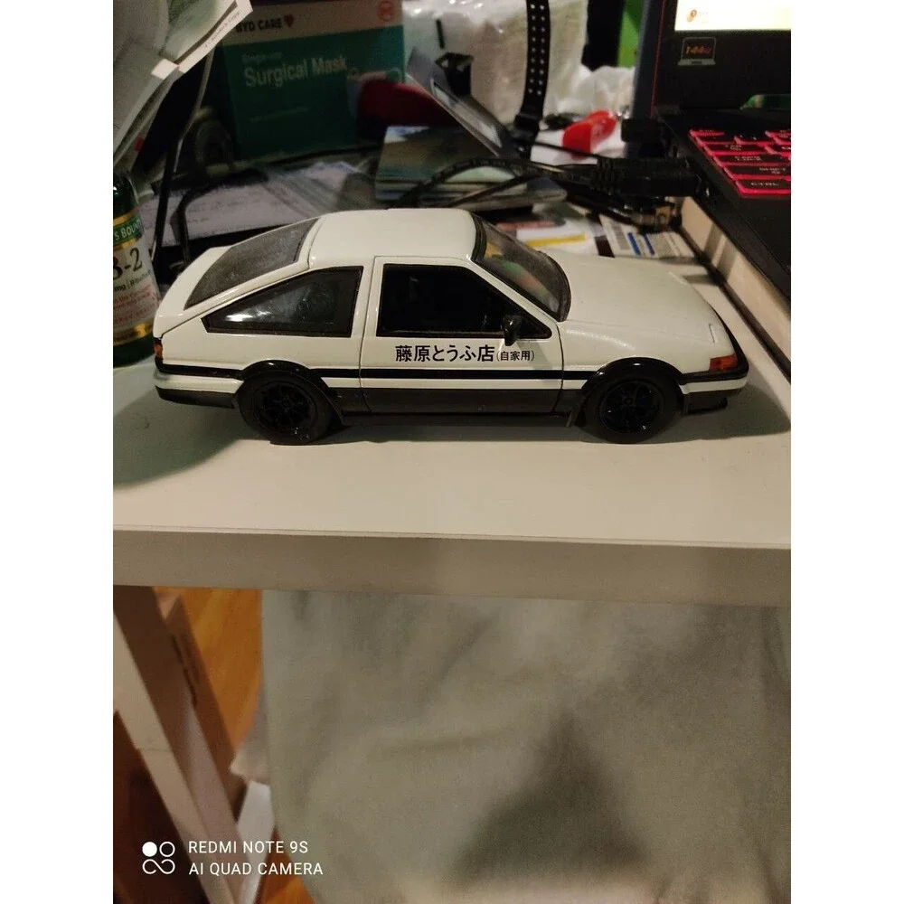 Initial D Toyota Trueno AE86 1/24 *Custom painted (Used & No Box) Jada Toys